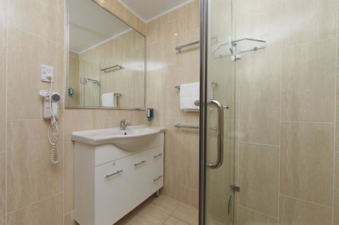 Ibis Styles Canberra - Tourism Brisbane 11