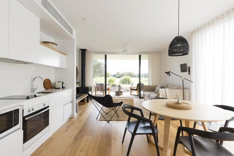Bangalay Luxury Villas - Tourism Brisbane 1