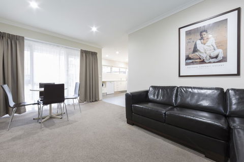 Forrest Hotel & Apartments - Brisbane Tourism 39