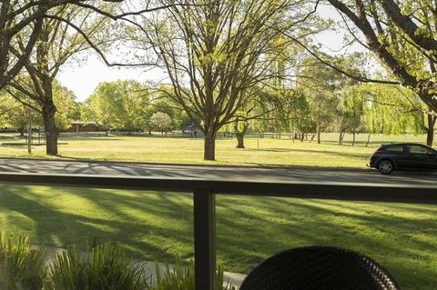 Forrest Hotel & Apartments - Brisbane Tourism 5