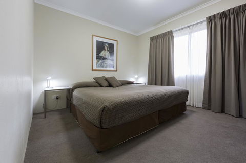 Forrest Hotel & Apartments - Brisbane Tourism 18