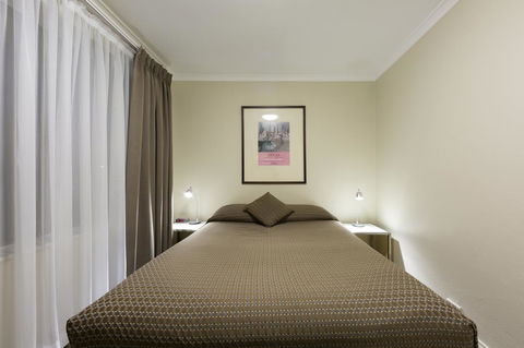Forrest Hotel & Apartments - Brisbane Tourism 17