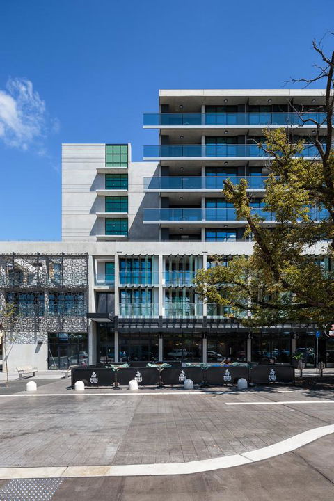 Avenue Hotel Canberra - Brisbane Tourism 24