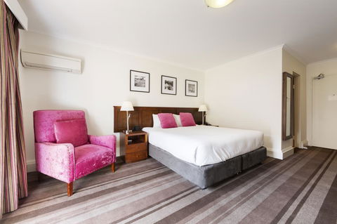 Mercure Canberra - Tourism Brisbane 11