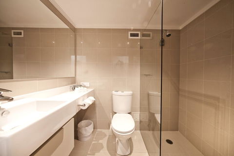 Mercure Canberra - Tourism Brisbane 36