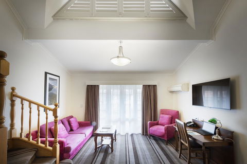 Mercure Canberra - Tourism Brisbane 5