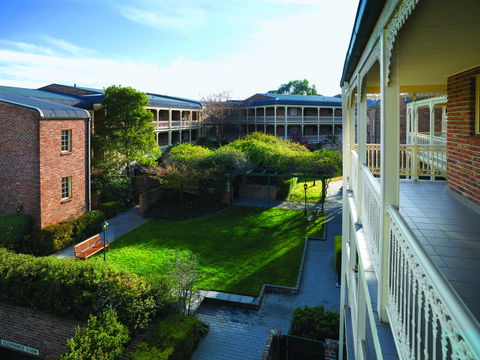 Adina Serviced Apartments Canberra Kingston - Brisbane Tourism 13