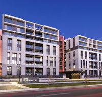 Deco Hotel Canberra - Tourism Brisbane
