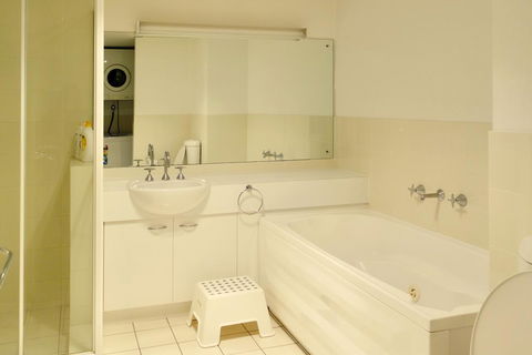 Kingston Comfy Apartment - Brisbane Tourism 7