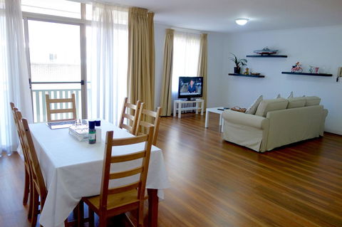 Kingston Comfy Apartment - Brisbane Tourism 4