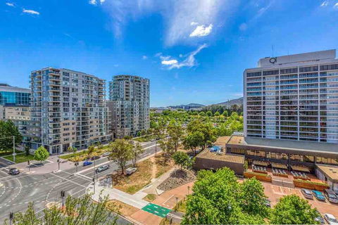 Spacious 1BR Stylish New Acton Apartment +Parking - Brisbane Tourism 18