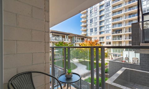 Spacious 1BR Stylish New Acton Apartment +Parking - Brisbane Tourism 6