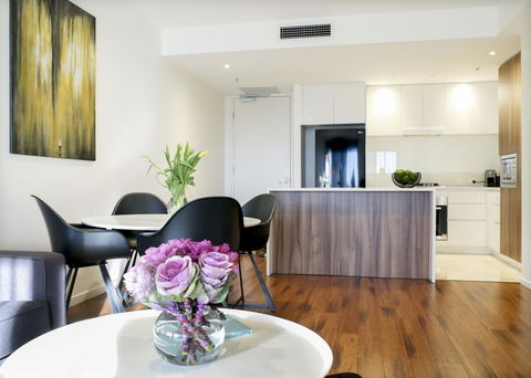 Kui Manhattan 2 - Brisbane 4u 0