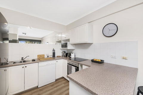 Accommodate Canberra - The Summit - Brisbane Tourism 13