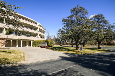 Accommodate Canberra - The Summit - Brisbane Tourism 1