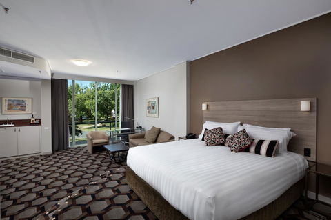 Rydges Canberra - Brisbane Tourism 37