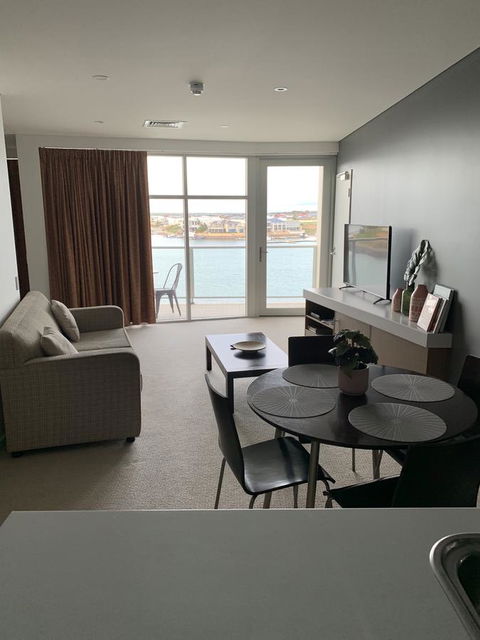 Wallaroo Marina Stayz - Tourism Brisbane 9