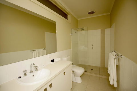 Wallaroo Marina Apartments - Tourism Brisbane 12