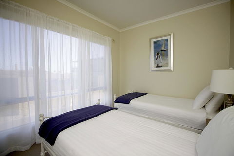 Wallaroo Marina Apartments - Tourism Brisbane 9
