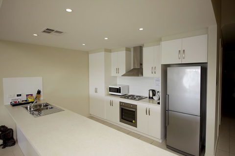 Wallaroo Marina Apartments - Tourism Brisbane 6
