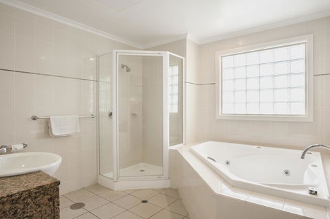 Marina Hotel - Tourism Brisbane 2