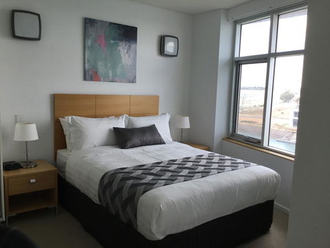 Wallaroo Marina Waterfront Luxe Apartment - Tourism Brisbane 14