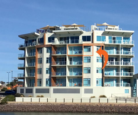 Wallaroo Marina Waterfront Luxe Apartment - Tourism Brisbane 0