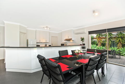 'The Hidden Diamond' - Normanville - Tourism Brisbane 12