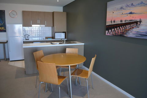 Wallaroo Marina Luxury Apartment - Tourism Brisbane 19