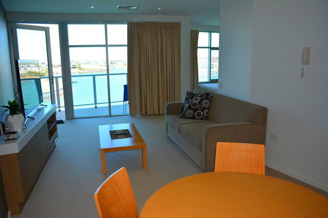 Wallaroo Marina Luxury Apartment - Tourism Brisbane 5
