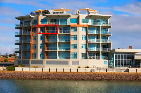 Wallaroo Marina Luxury Apartment - Tourism Brisbane 0