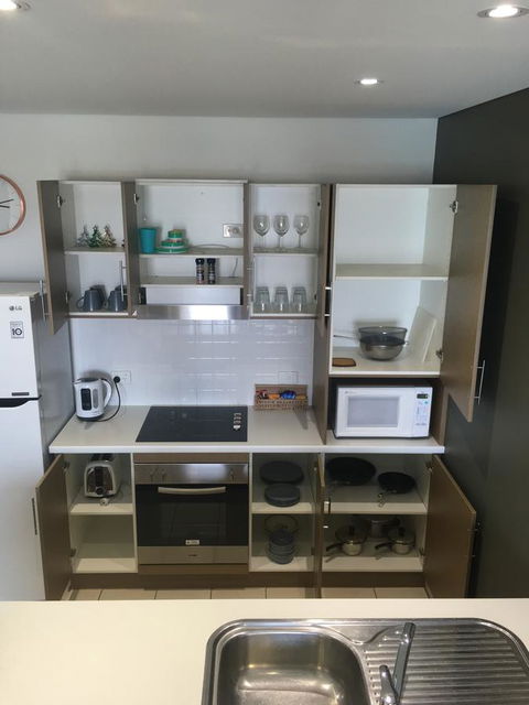Wallaroo Marina Luxury Apartment - Tourism Brisbane 8