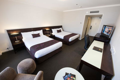 Hotel Grand Chancellor Adelaide - Tourism Brisbane 1