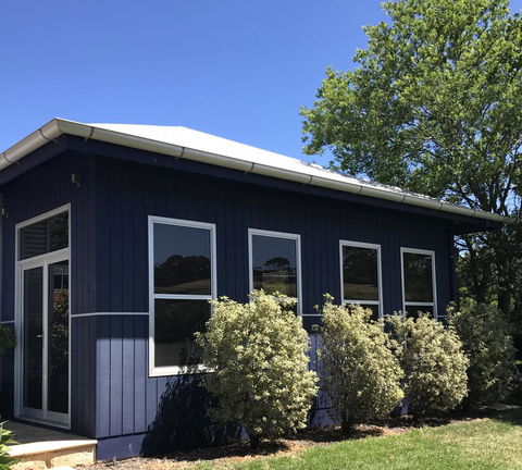 S T U D I O 22 Peaceful Retreat With Garden Views - Tourism Brisbane 15