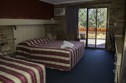 Windsor Terrace Motel - Tourism Brisbane 12