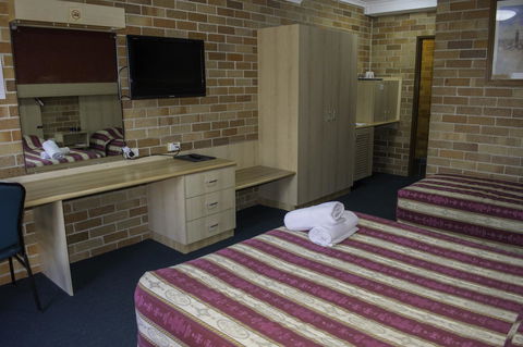 Windsor Terrace Motel - Tourism Brisbane 11