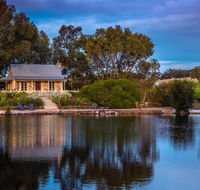 Stonewell Cottages and Vineyards - Tourism Brisbane