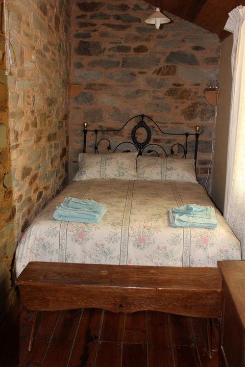 Hillside Cottage - Tourism Brisbane 3
