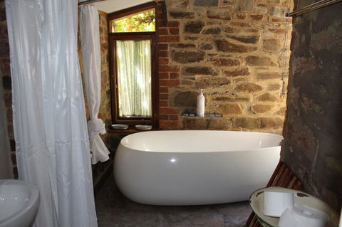 Hillside Cottage - Tourism Brisbane 6