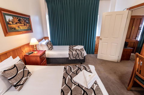 Astor Inn - Brisbane Tourism 11