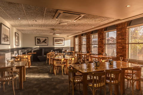 Astor Inn - Brisbane Tourism 24