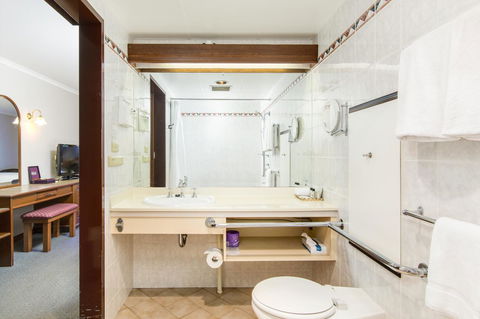 Adelaide Inn - Tourism Brisbane 24