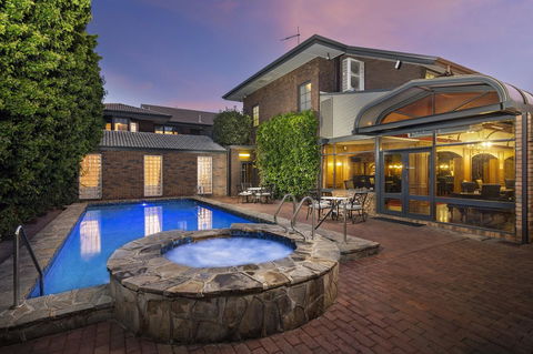 Adelaide Inn - Tourism Brisbane 40