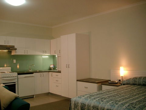 McLaren Vale Motel & Apartments - Brisbane Tourism 21