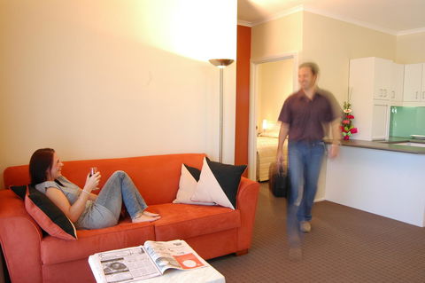 McLaren Vale Motel & Apartments - Brisbane Tourism 13