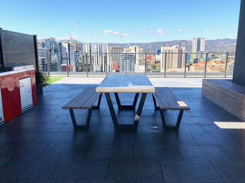 Central Escape @ Adelaide CBD - Brisbane Tourism 1