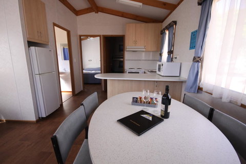 Ceduna Foreshore Caravan Park - Brisbane Tourism 2