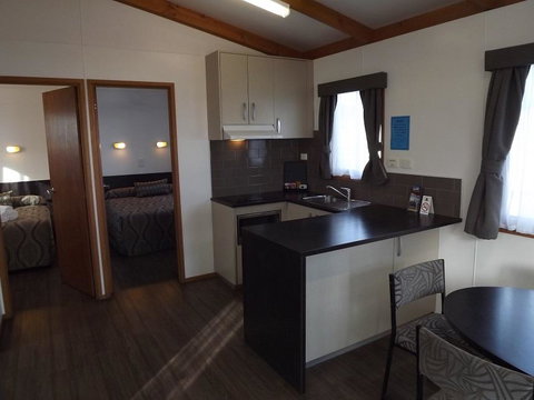 Ceduna Foreshore Caravan Park - Brisbane Tourism 13