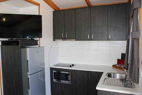 Ceduna Foreshore Caravan Park - Brisbane Tourism 1