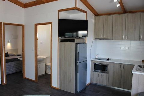 Ceduna Foreshore Caravan Park - Brisbane Tourism 11